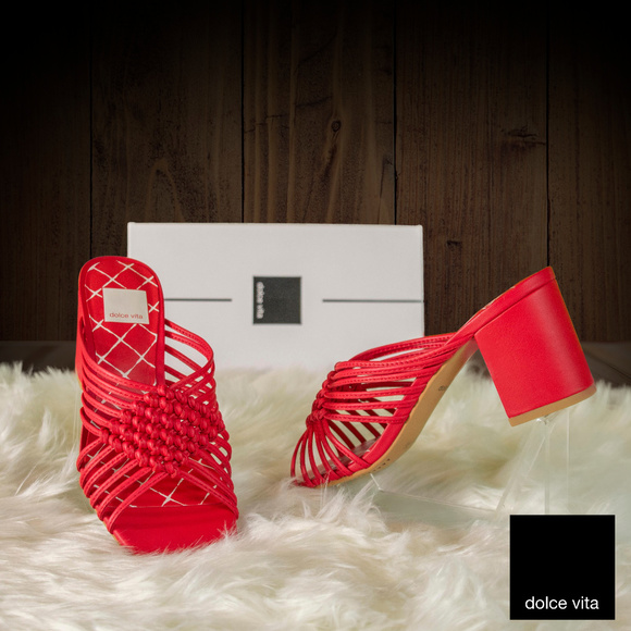 Dolce Vita - Delana Knotted Slide Sandal - Picture 2 of 8